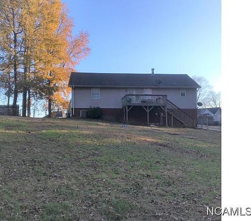 3rd image of 1005 Sparks Cir