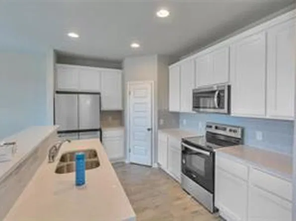 232 Wild Wind Trl, Jarrell, TX 76537