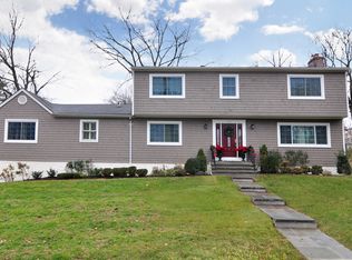 30 Lake Ter, Tarrytown, NY 10591