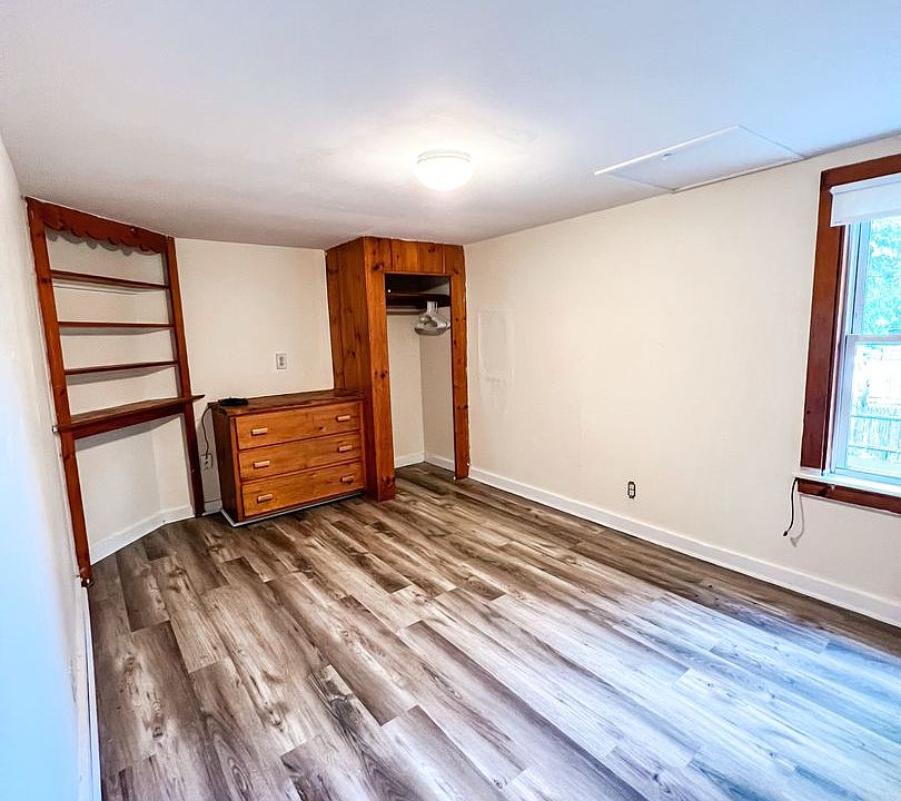 1st image of 20 Cedar St