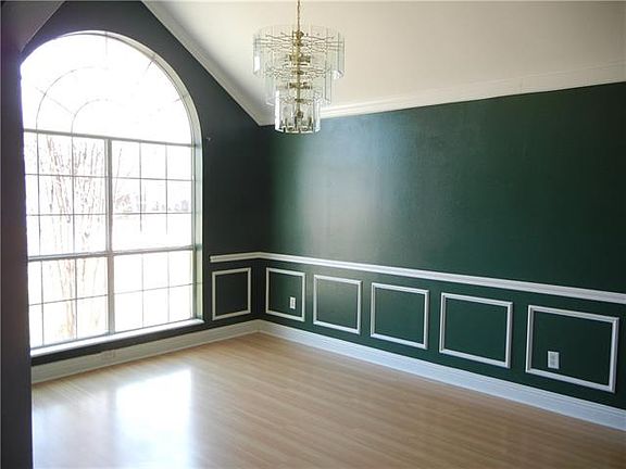 2nd image of 604 Hosanna Ct