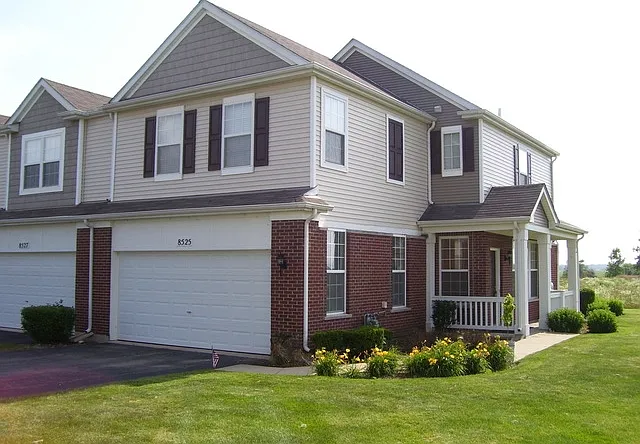 8525 Sawyer Ct