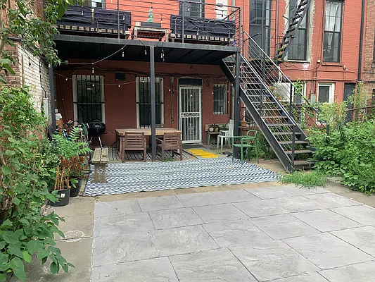 Rented by Compass | media 14