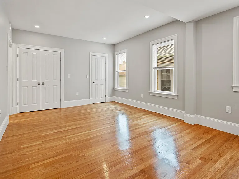 16 Clifton St #3 — Photo 8
