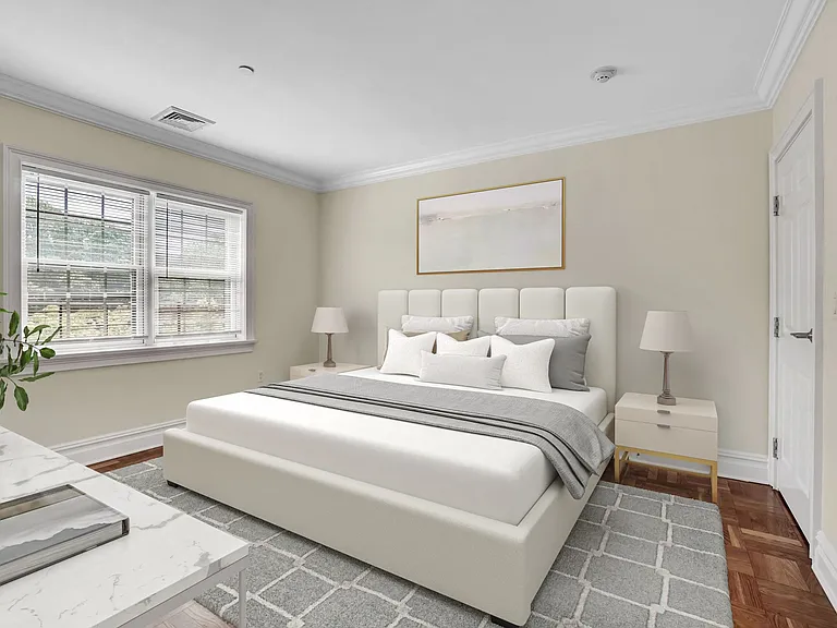 Scarsdale Commons — Photo 18