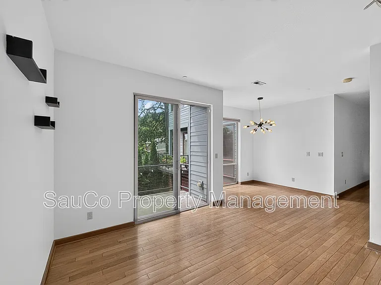 5049 SW View Point Ter #B — Photo 15