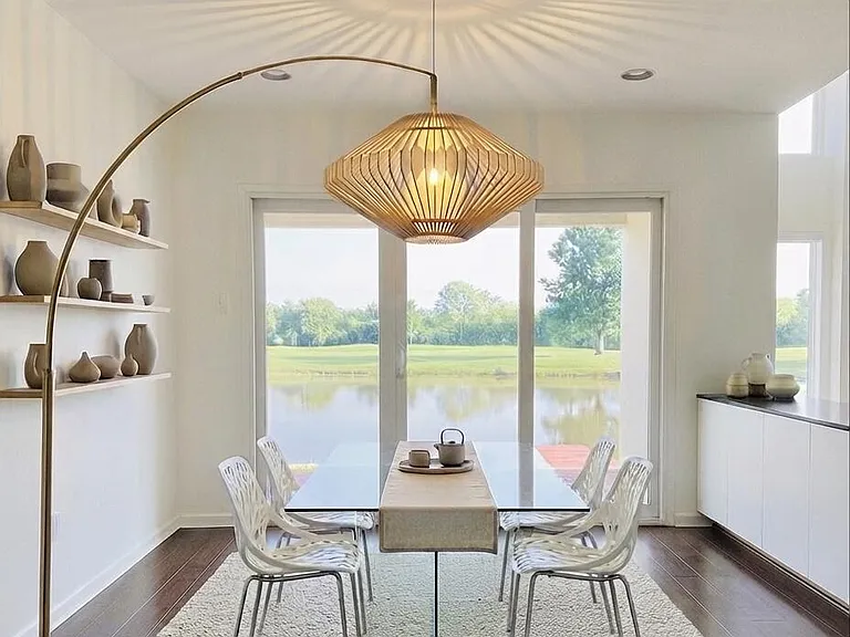 2810 Lake View Dr — Photo 5