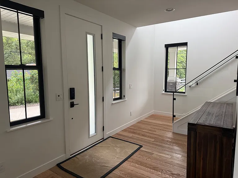 45 Western Ter — Photo 12