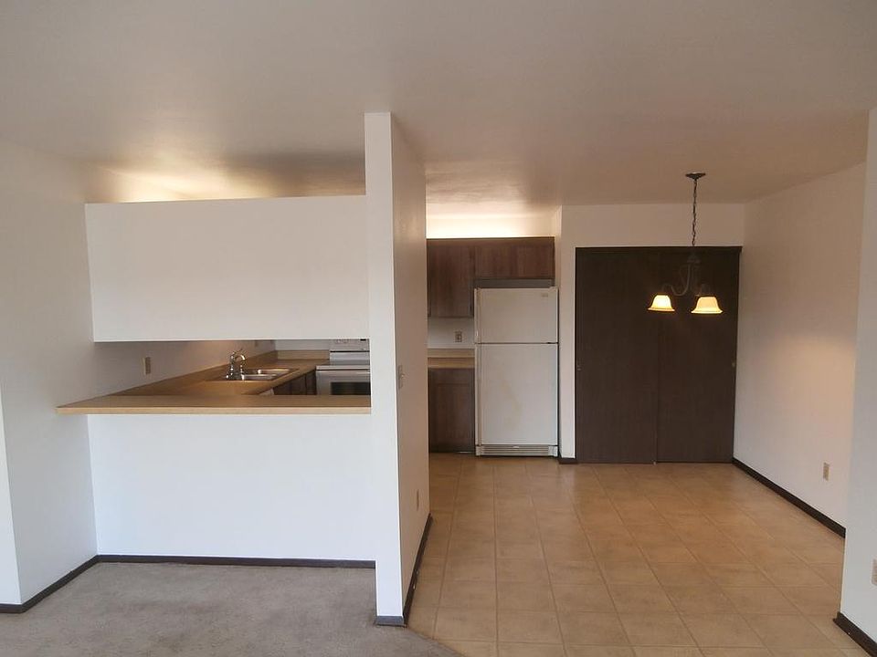 1st image of 1644 S 115th Ct APT 6