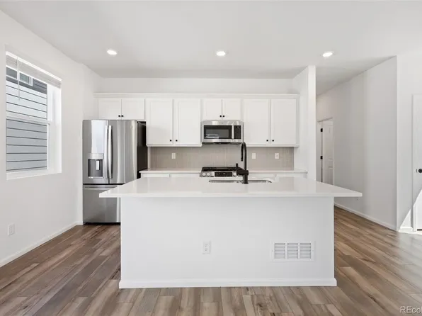 21144 E 63rd Drive, Aurora, CO 80019