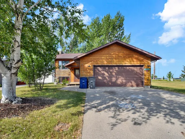 1849 29th Street Cir S, Moorhead, MN 56560