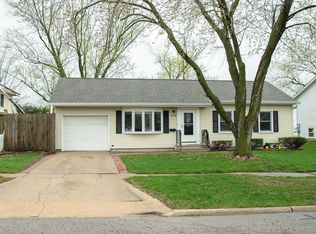 1117 E Seerley Blvd, Cedar Falls, IA 50613