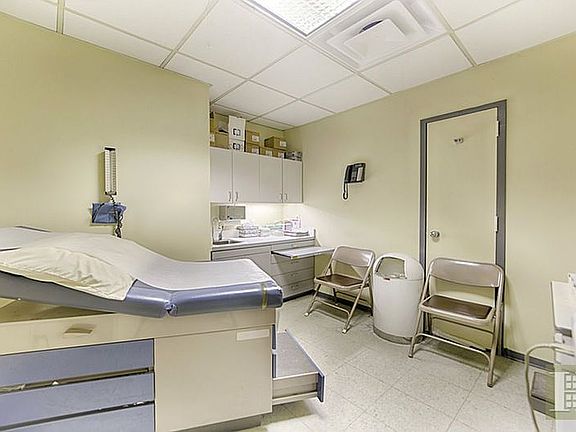 2nd image of 347 W 57th St #1A