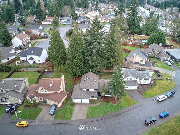 Georgous high quality, newly updated home in desirable Summerwind Community offers 4 bed, 2.75 fully remodeled bths.