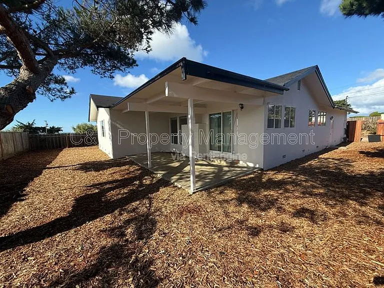 1790 Eucalyptus Ave — Photo 9