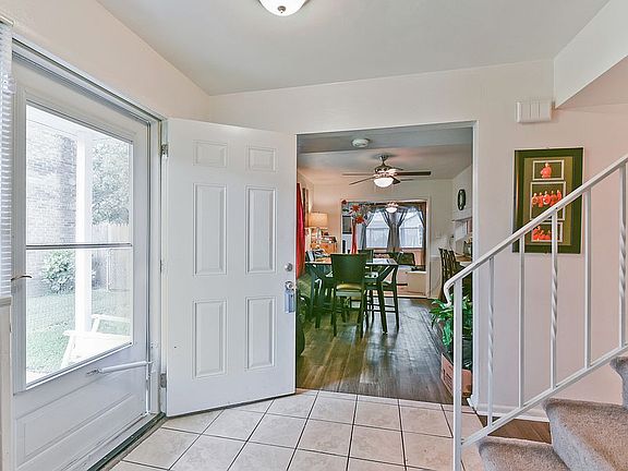 3rd image of 5922 W Hastings Arch