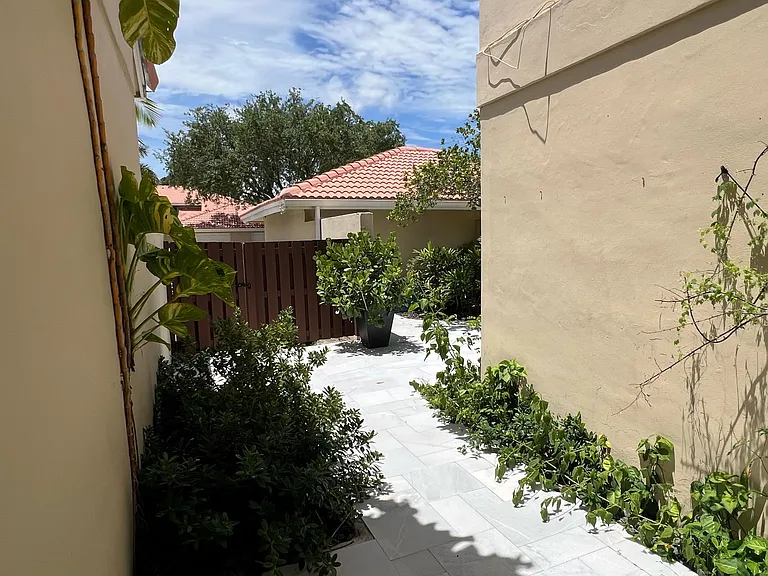 218 Old Meadow Way — Photo 29