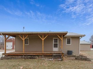 933 McCoy Rd, Evansdale, IA 50707