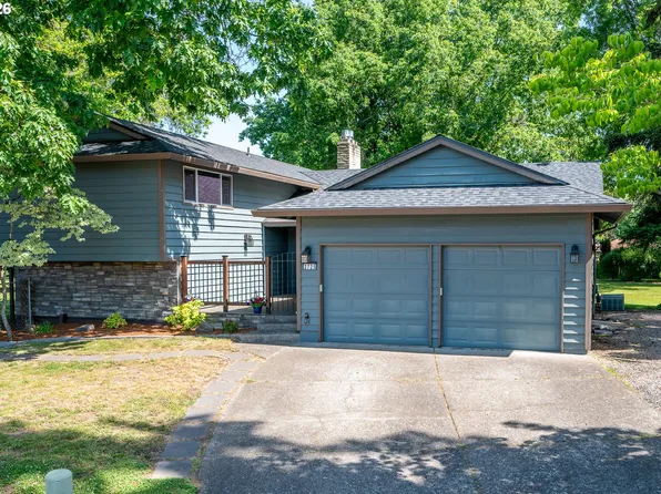 2725 SE Hollyhock Ct, Hillsboro, OR 97123