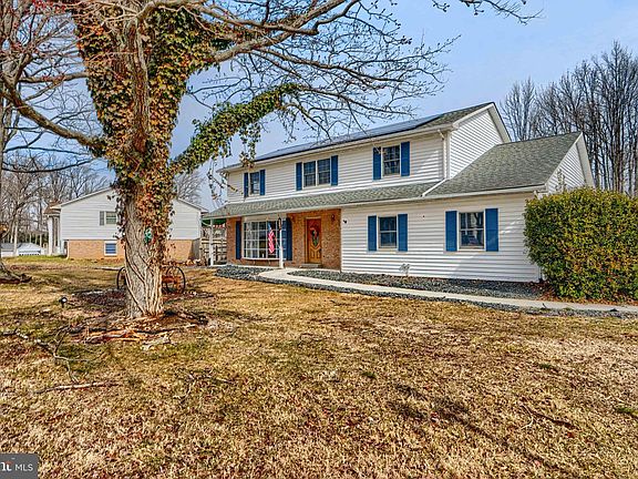 2nd image of 521 Beards Hill Rd