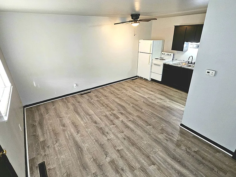 126 Poplar St — Photo 7