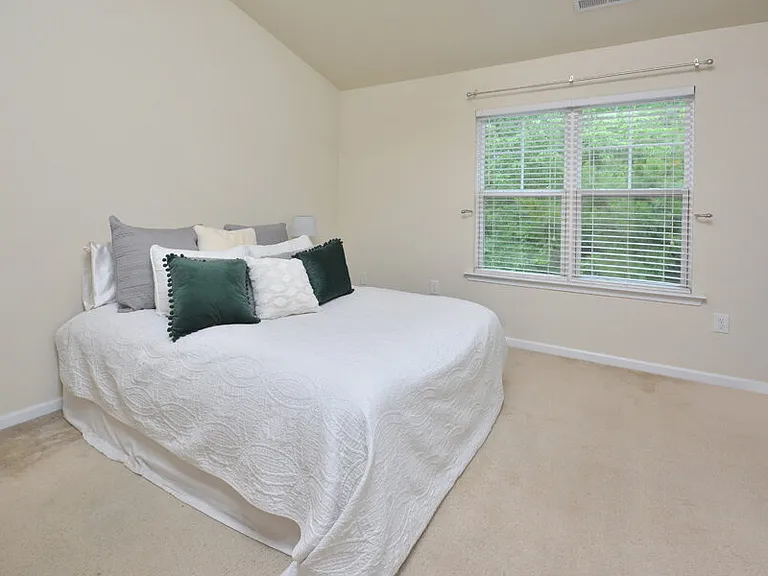 100-324 Stratford Lakes Dr — Photo 11