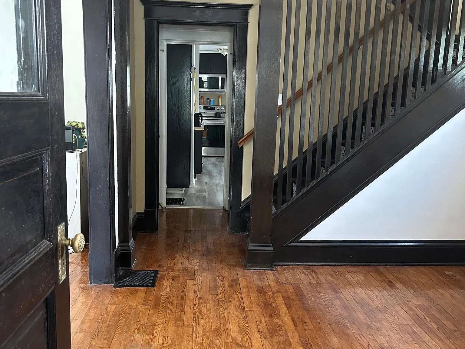 3 bed, 1.5 bath, 1950 sqft, $2,200 — Photo 4