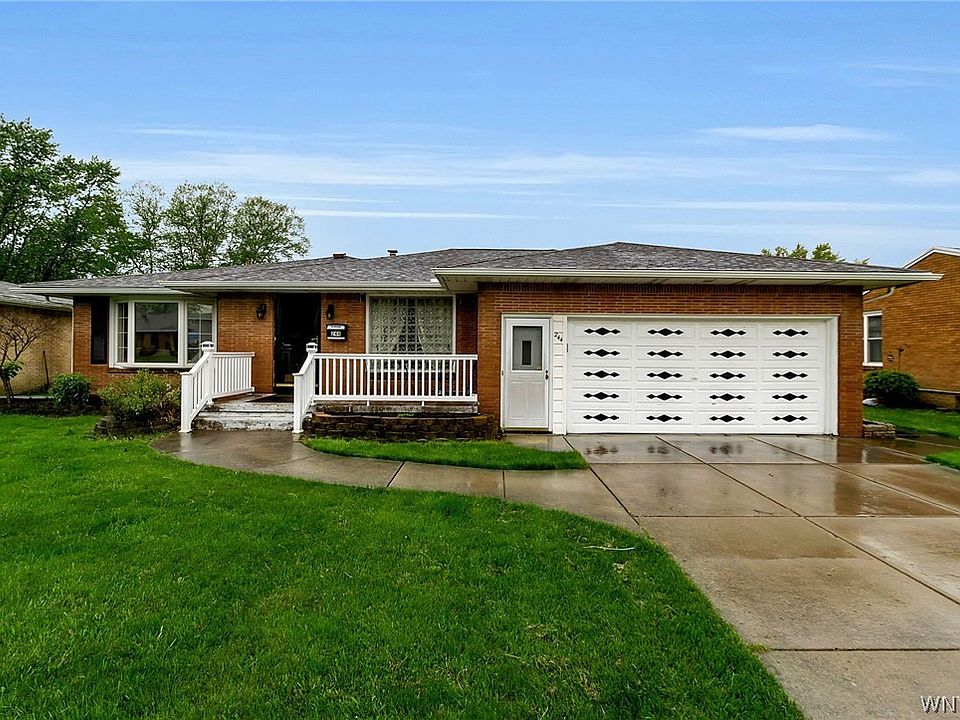 1st image of 244 Fairways Blvd