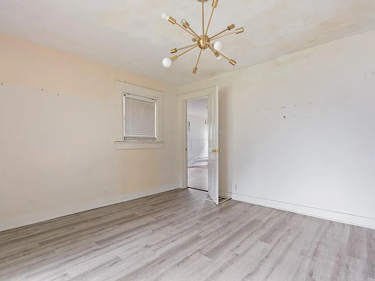 2225 Catalpa Dr — Photo 5
