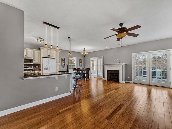 4th image of 1162 Joffrey Dr