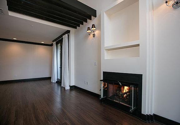 4th image of 2337 S Beverly Glen Blvd Unit 4