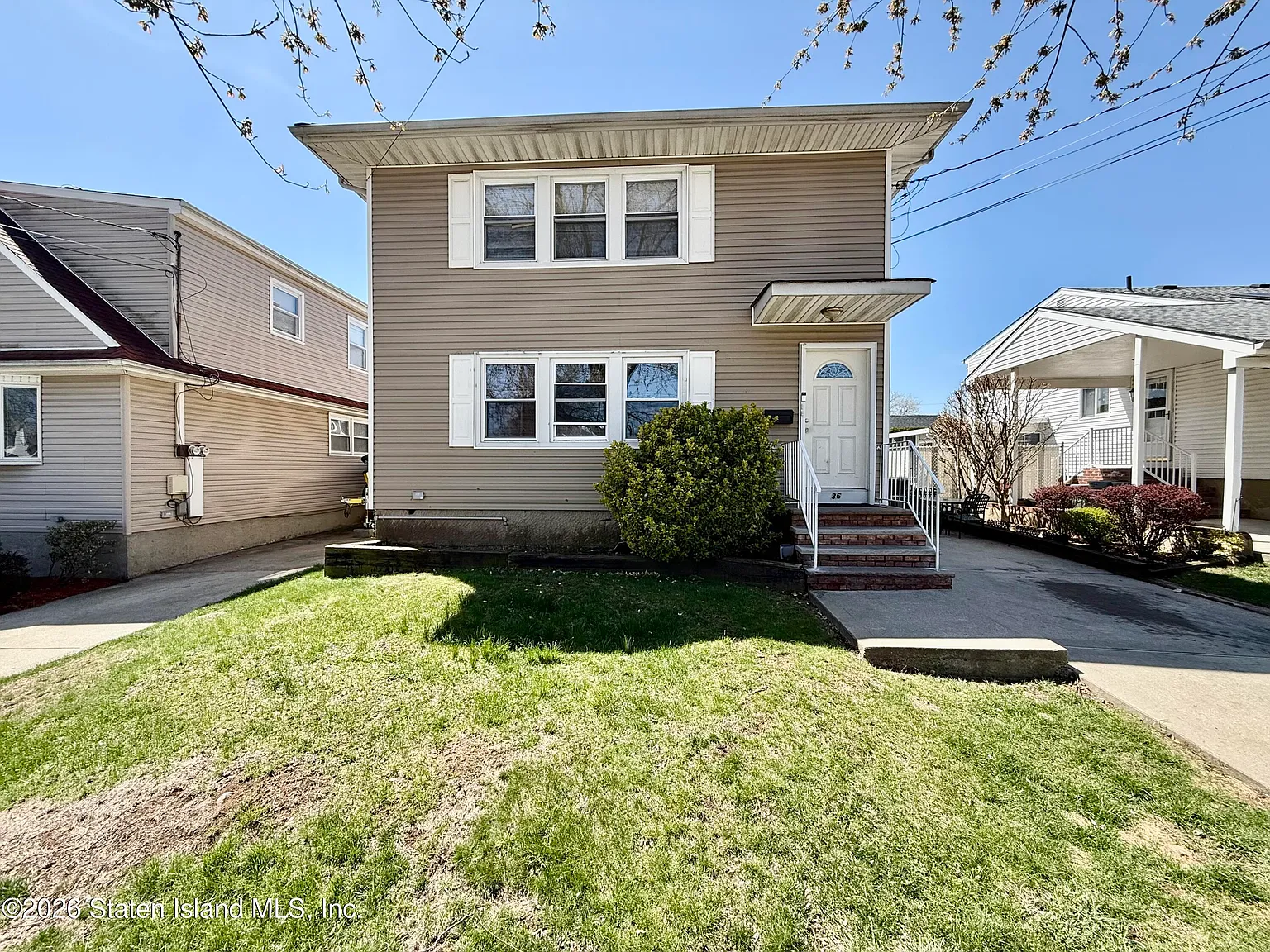 36 Pacific Ave photo 1