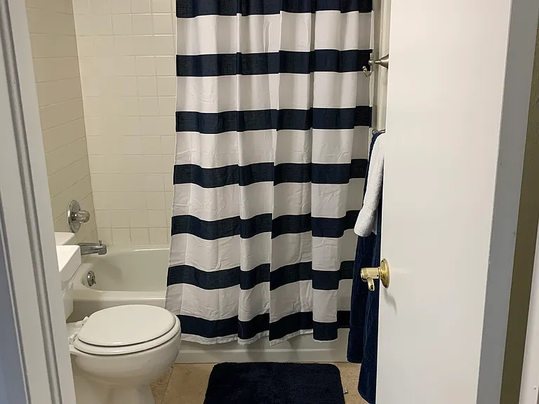 6380 Oak St #302 — Photo 7