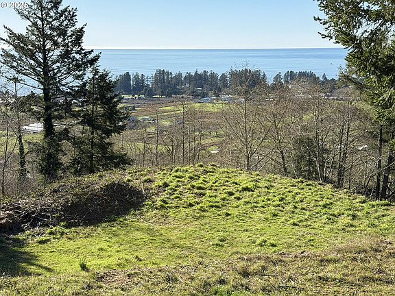 3rd image of Upper Benham