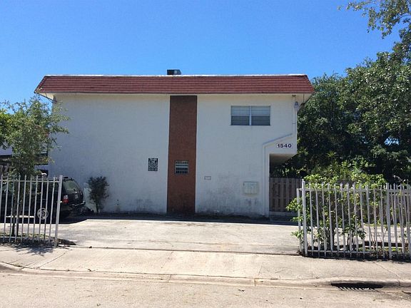 3rd image of 1540 NE 151st St #103