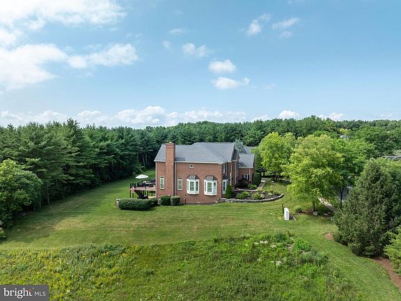 4th image of 125 Holly Ridge Dr