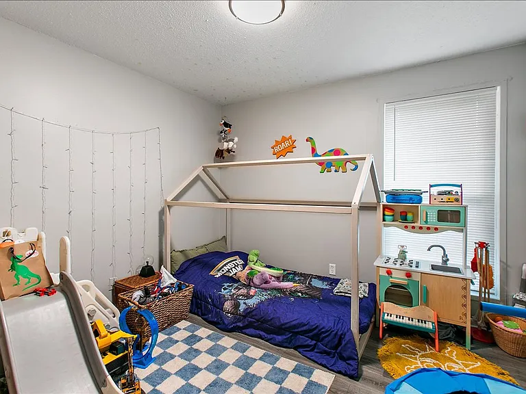 3307 Mayflower Street — Photo 16