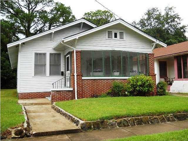 Cute cottage in Leinkauf Historic District
