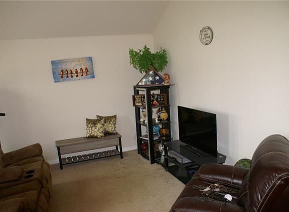 4th image of 177 Billingsley Hts