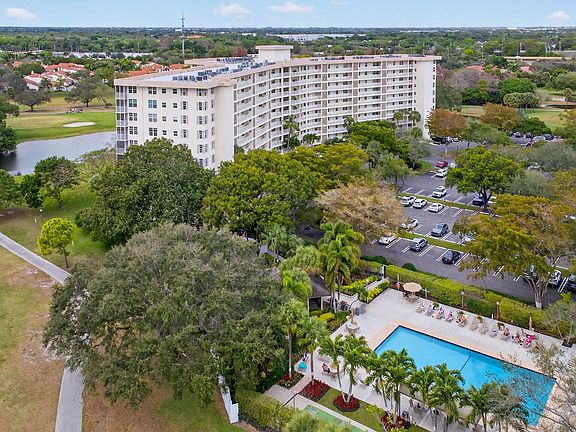 2nd image of 3507 Oaks Way #501