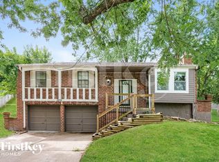 3208 NW Canterbury Pl, Blue Springs, MO 64015