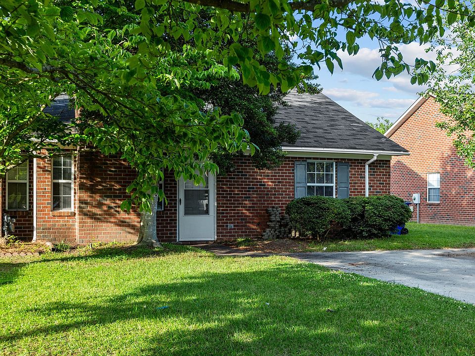 1st image of 2606 Richard Dr