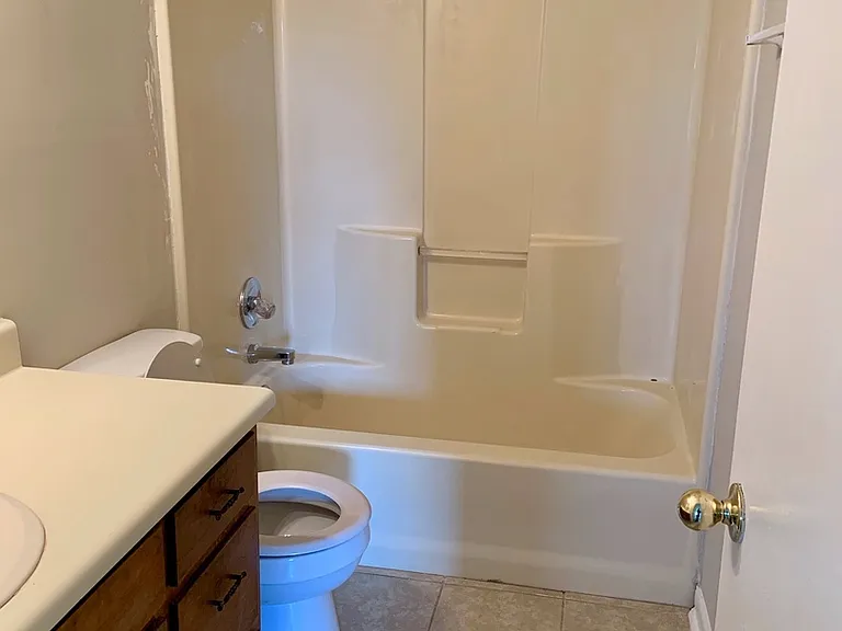 16902 Carter Cir — Photo 3