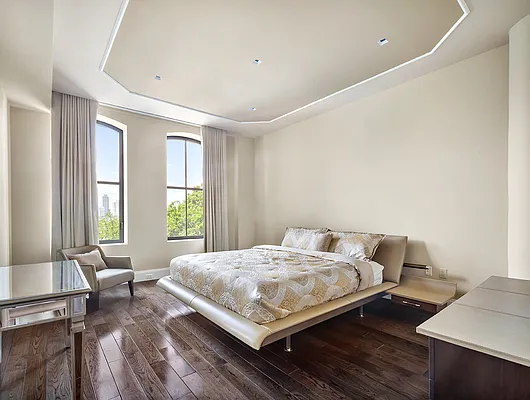 Sold by Compass | media 8