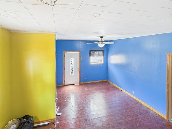 3rd image of 111 S Johnson St