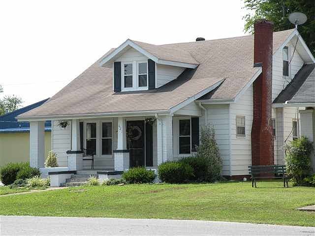 1st image of 621 W Washington St