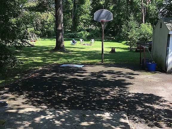 3rd image of 167 Sanford Ave