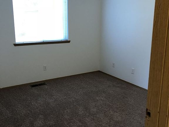 5th image of 805 Kendall St APT 103