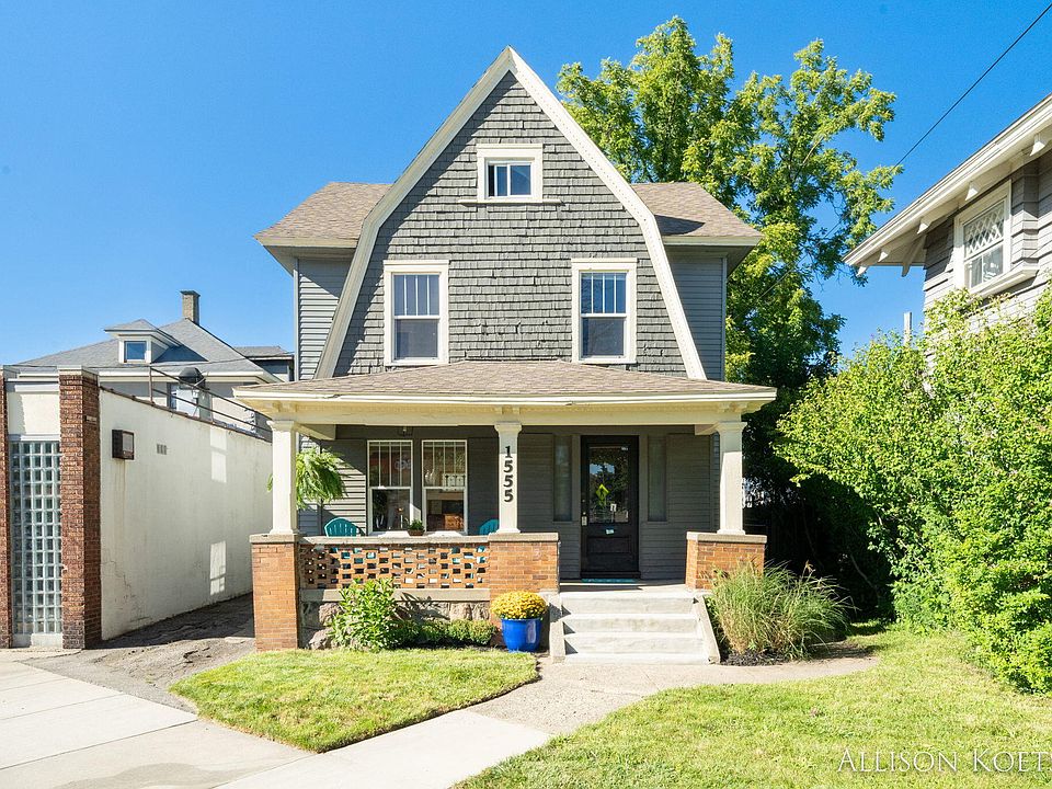 1st image of 1555 Lake Dr SE