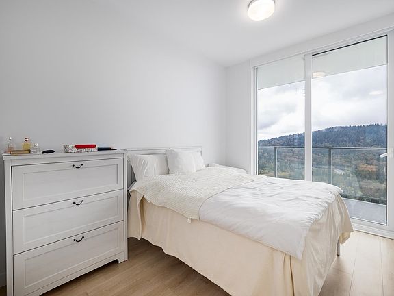 4th image of 567 Clarke Rd #3002